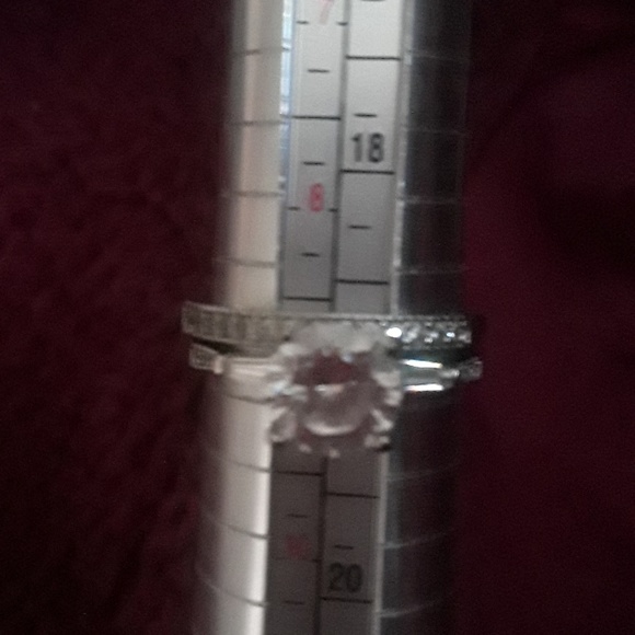 Jewelry - Picture 4 of 8